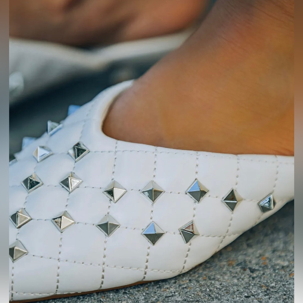 VICI Studded Mule Women’s Slip on Shoe in Ivory 8.5 - Picture 3 of 8